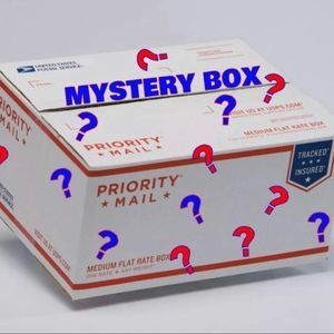 MYSTERY BOX!!!! 10 WOMENS TOPS!!! VARIOUS SIZES